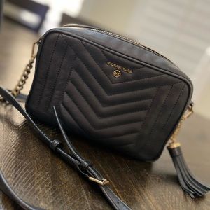Michael kors crossbody